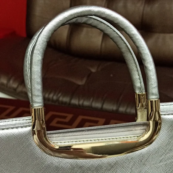 Silver Bag - Picture 4 of 4